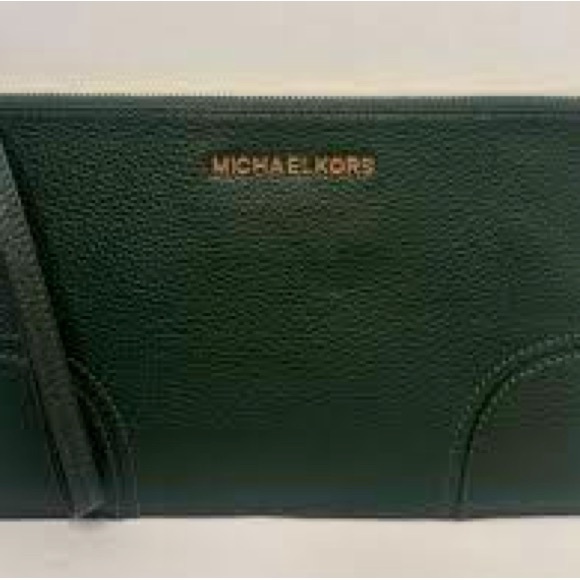 Michael Kors Handbags - MK Hattie Bag NWT Beautiful Color